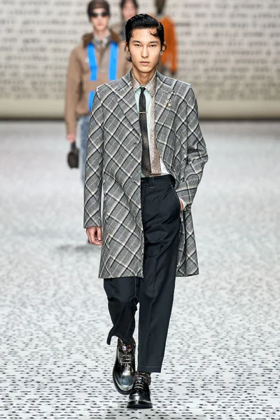 Look 31